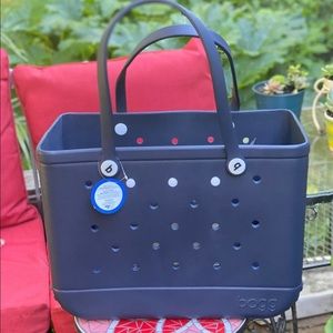 NWT original large bogg bag NAVY 💙💙
